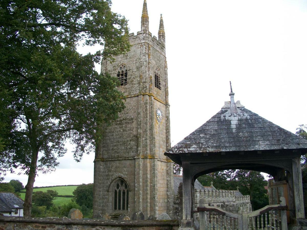 Middletown Farmhouse B&B Okehampton Bagian luar foto