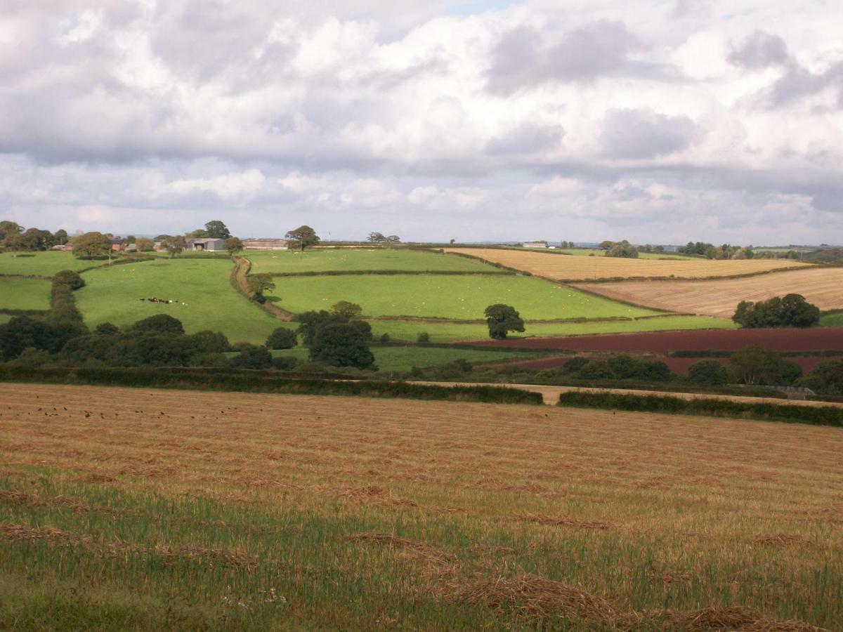 Middletown Farmhouse B&B Okehampton Bagian luar foto