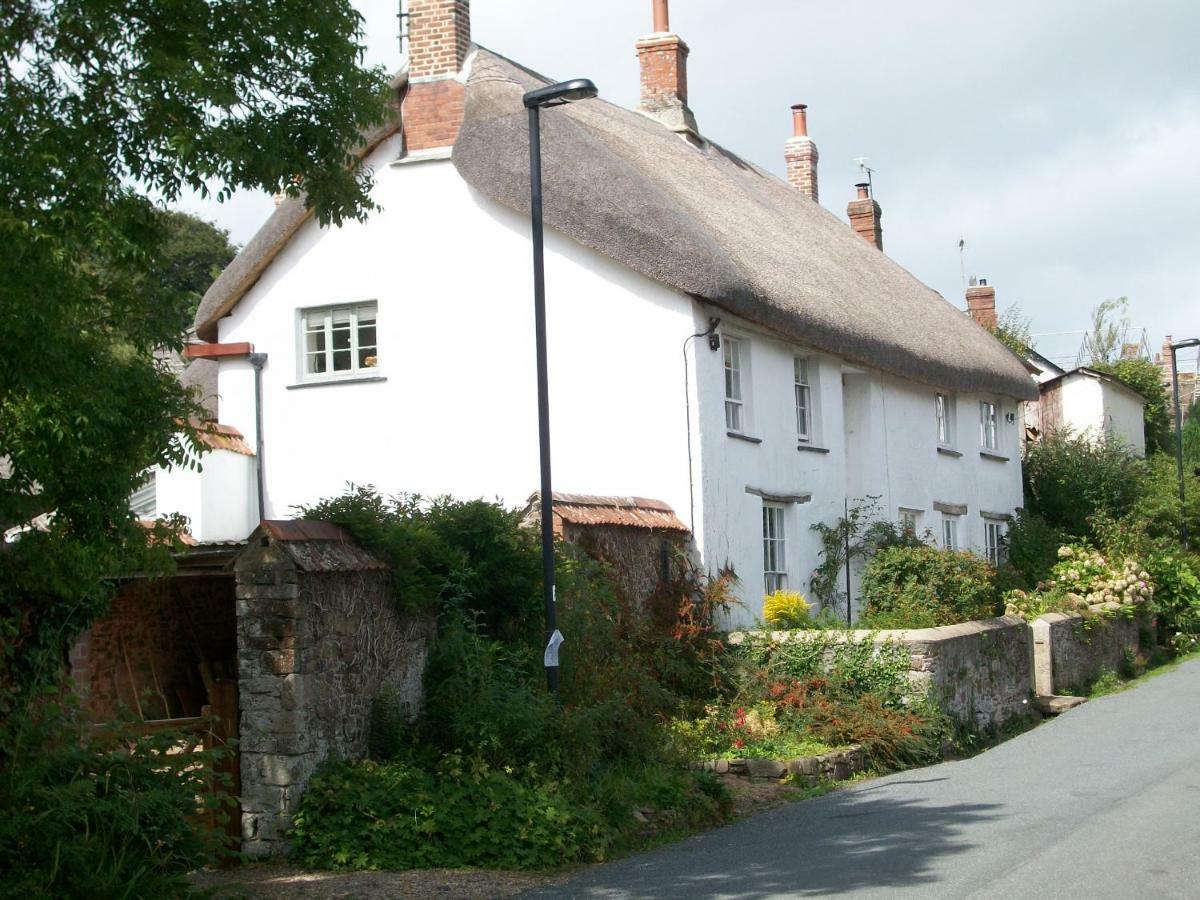 Middletown Farmhouse B&B Okehampton Bagian luar foto