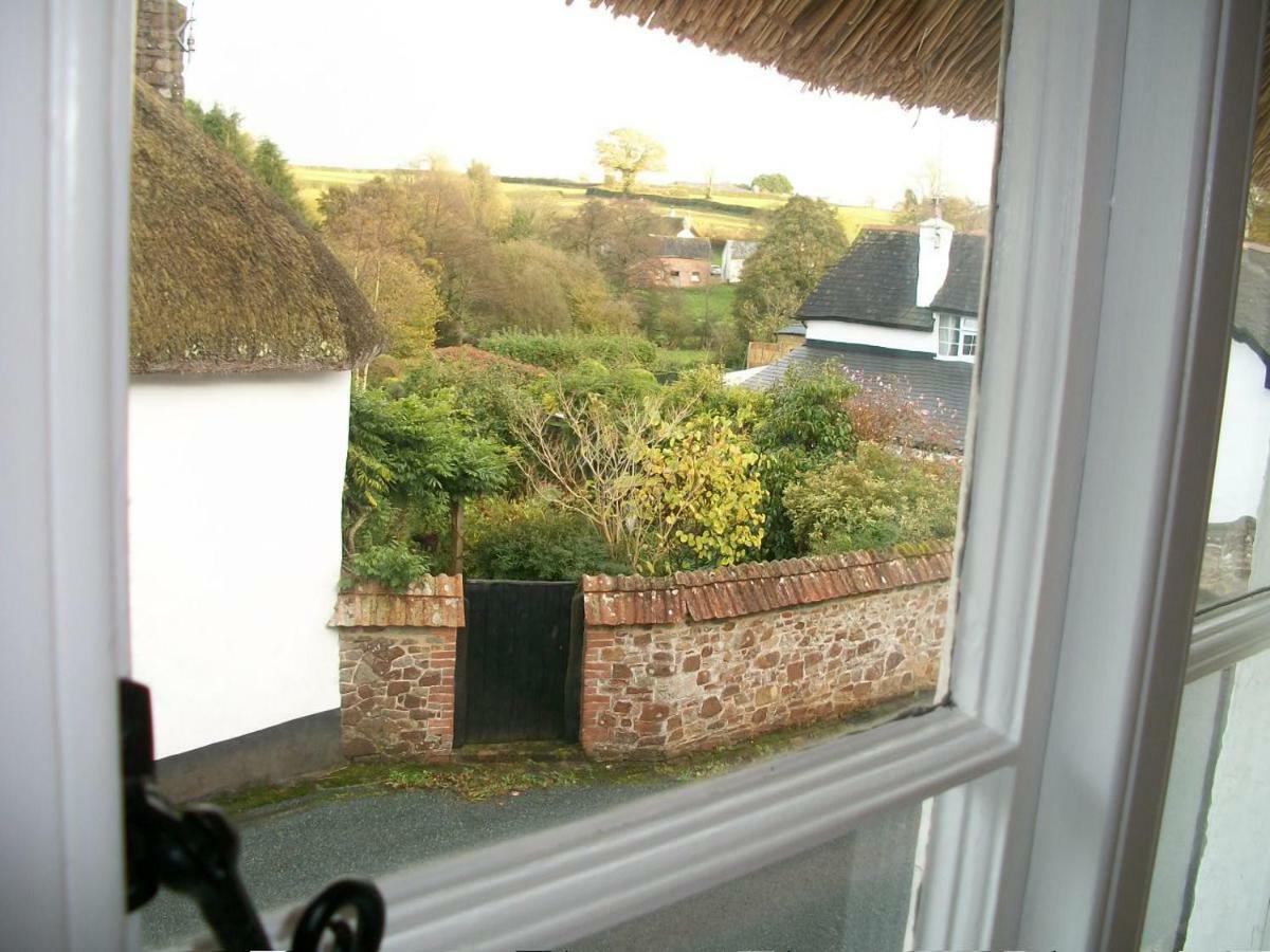 Middletown Farmhouse B&B Okehampton Bagian luar foto